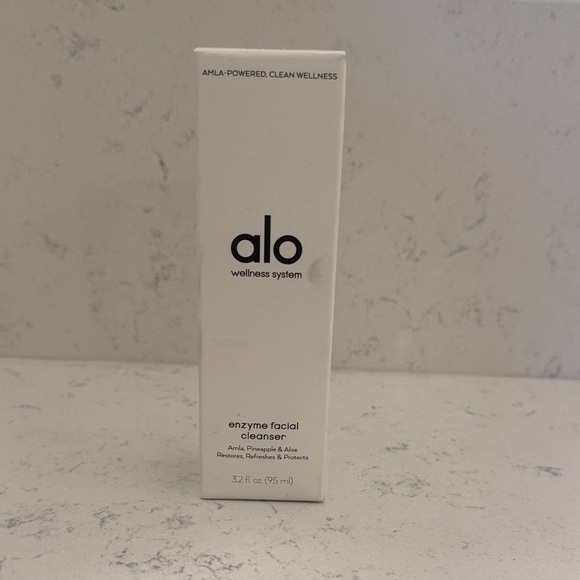 NWT Alo Enzyme Facial Cleanser - Picture 2 of 4